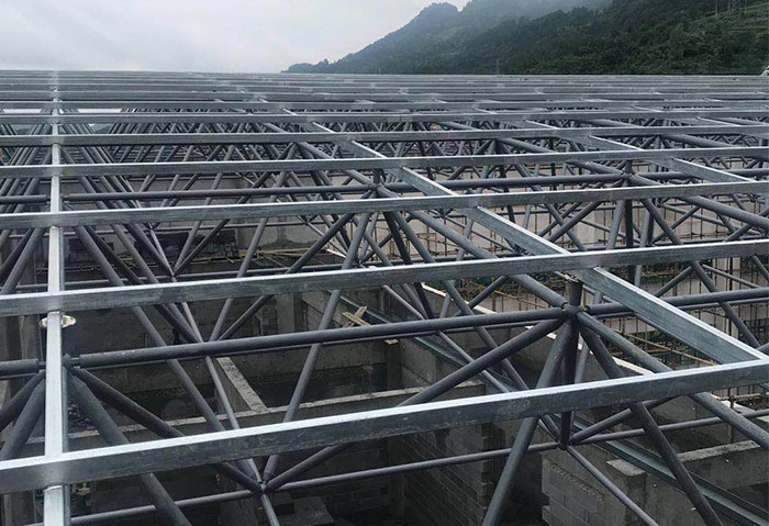 鹰潭仁怀冠英学校艺体楼网架